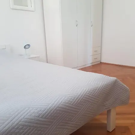 Park Apartment Split